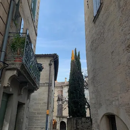 De Charme Dans Le Coeur Historique D'uzes Uzes